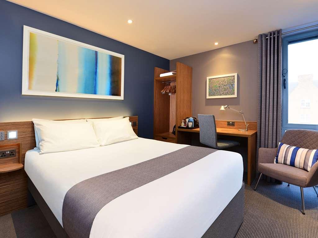 Travelodge London City Airport Oda fotoğraf