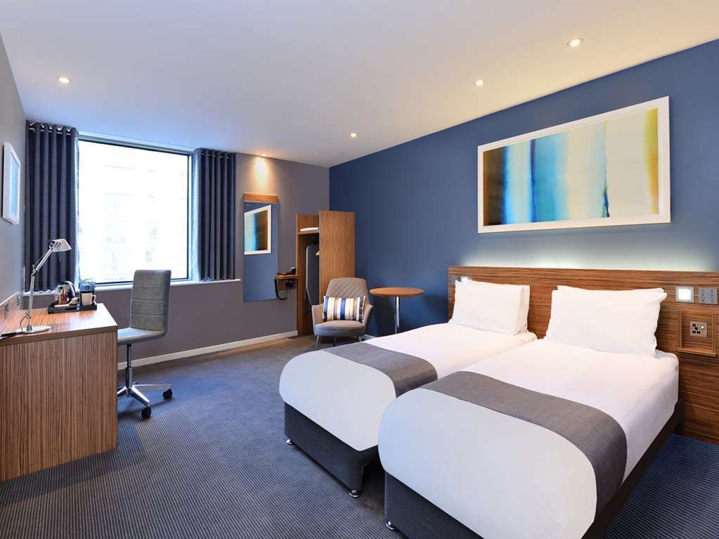 Travelodge London City Airport Oda fotoğraf
