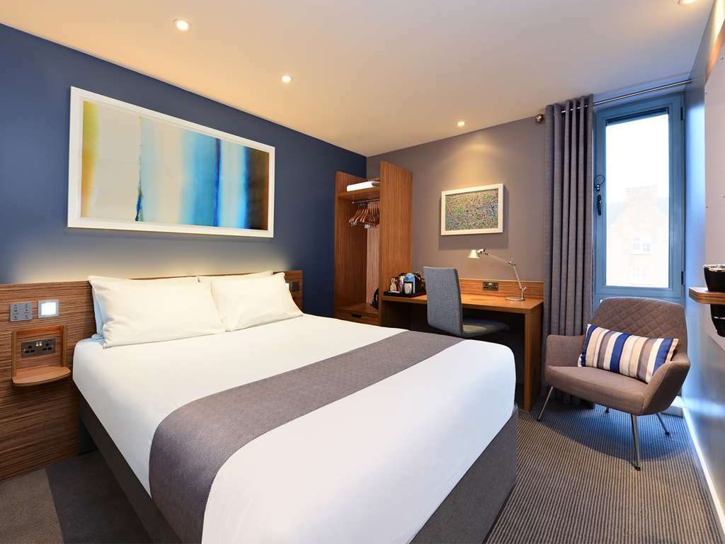 Travelodge London City Airport Oda fotoğraf