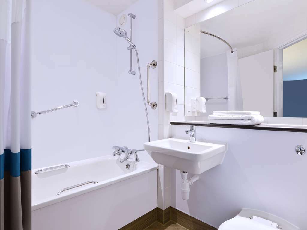 Travelodge London City Airport Oda fotoğraf